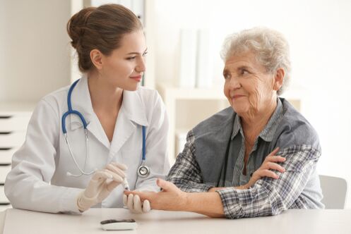 Médecin et patient diabète